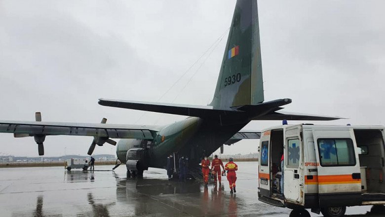 O aeronavă militară a transportat de la Cluj-Napoca, în Polonia, trei pacienţi COVID în stare gravă