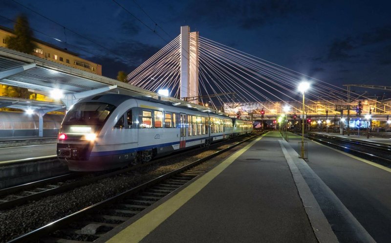 România trece la ora de iarnă. Peste 60 de trenuri îşi schimbă orarul de circulaţie