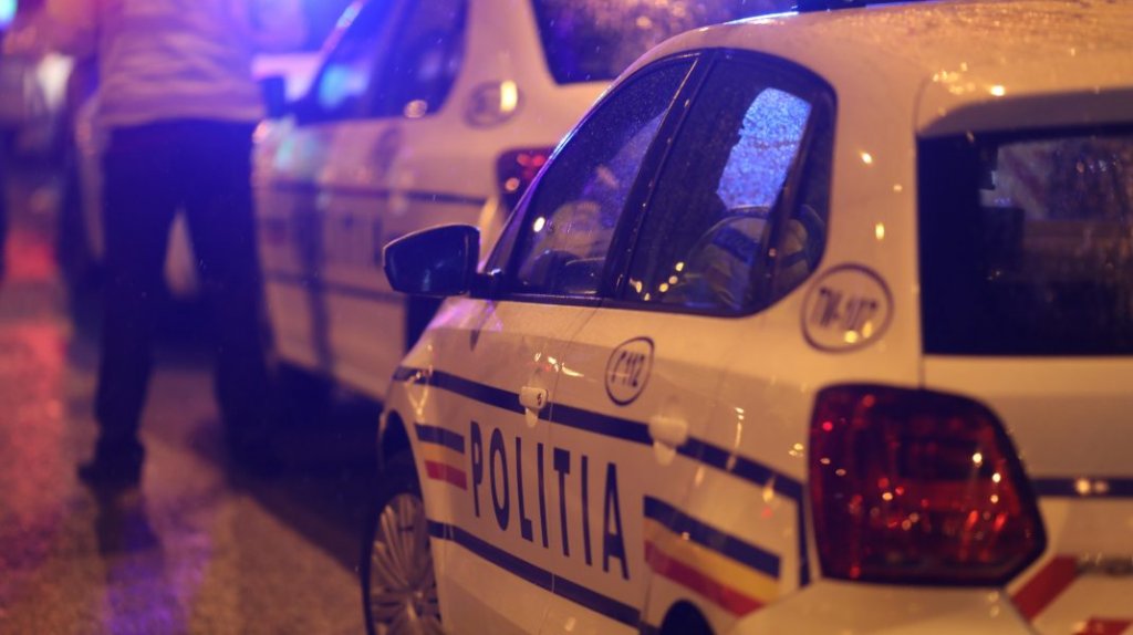 Doi clujeni în carantină, prinși pe stradă. Cât i-a costat plimbarea