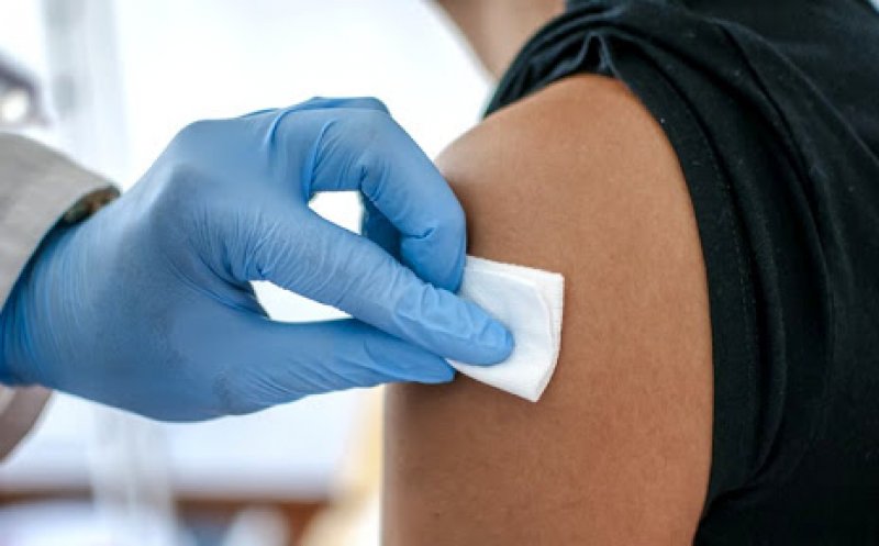 Câte cazuri de miocardită au fost înregistrate în România după vaccinarea anti-COVID
