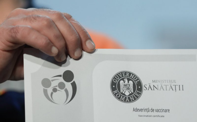 O asistentă care ar fi eliberat certificate de vaccinare false, reținută. Lua între 500 și 1500 lei de la pacienți