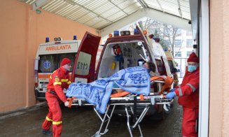 Un bărbat internat în spitalul Gherla s-a aruncat de la etaj. Cu răni grave, bărbatul a fost transferat de urgență