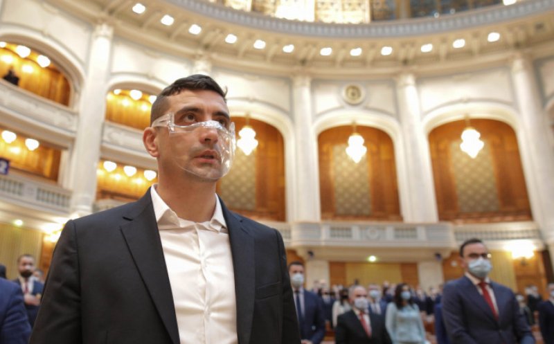 Liderul AUR, despre certificatul verde: „Nu va intra la vot. Nu admitem să votăm o lege neconstituţională”