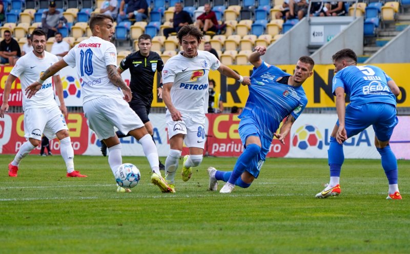 Înțelegere între Petrescu și Hagi. Doi jucători ai Farului vor ajunge în iarnă la CFR Cluj