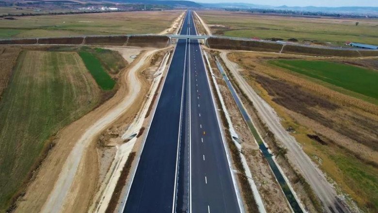 Grindeanu: ''Dacă nu există pericol, vom da drumul circulaţiei pe lotul 2 Sebeş-Turda''