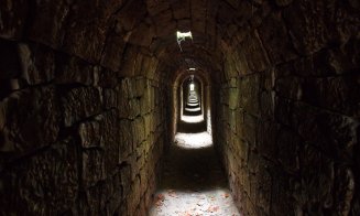 Tunelurile subterane din Cluj, între mit și realitate. Ce se află, de fapt, în catacombele orașului