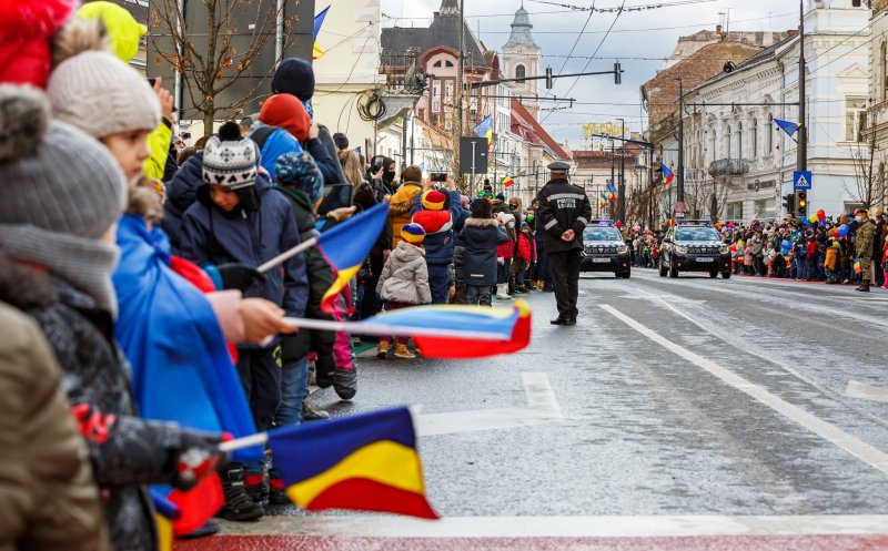 Jandarmeria Cluj își cere scuze pentru plutonul pe care l-a trimis la defilare de 1 Decembrie: ''astfel de momente sunt de neacceptat"
