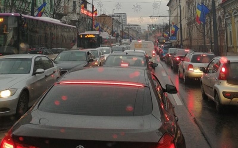 Clujul bară la bară pe Calea Mănăştur: 6 decembrie i-a prins pe clujeni tot... în trafic