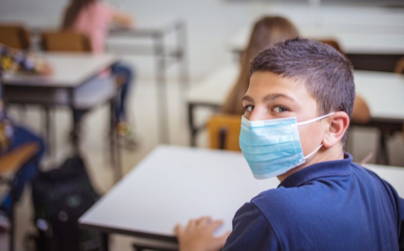 S-au EPUIZAT testele de salivă livrate în școli. Nu ajung nici măcar pentru luni, 13 decembrie