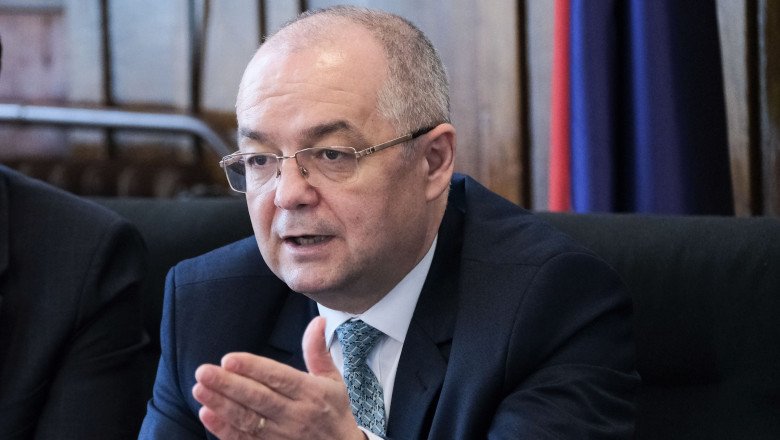 Boc, despre noile relaxări de Sărbători: ''Dacă am fi raționali, am asigura un grad ridicat de vaccinare. Guvernul trebuie să ia măsuri pentru siguranță, nu cu interes politic''