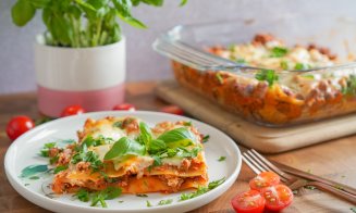 Lasagna alla bolognesse. Rețeta tradițională italiană care te va face să te lingi pe degete!