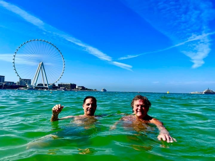 Florin Piersic, live-uri pe Facebook din piscină cu Dan Negru, în Dubai