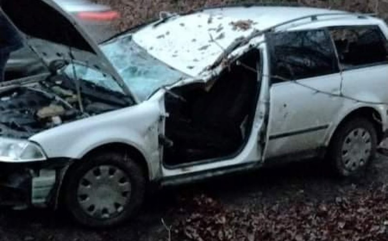Mașină răsturnată în Făget. Două persoane rănite, printre care una de aproape 90 de ani