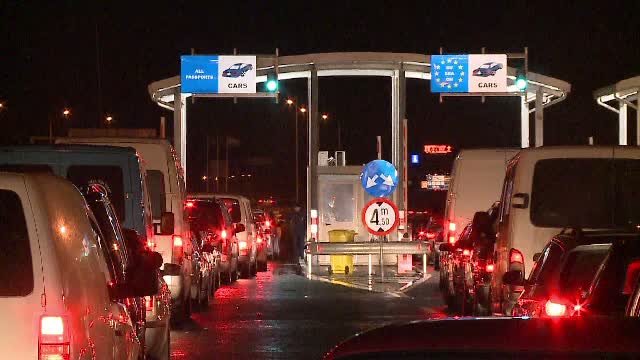Medic, despre miile de români din diaspora care se revoltă la granițe: În aceste zile se plantează semințele următorului val de COVID