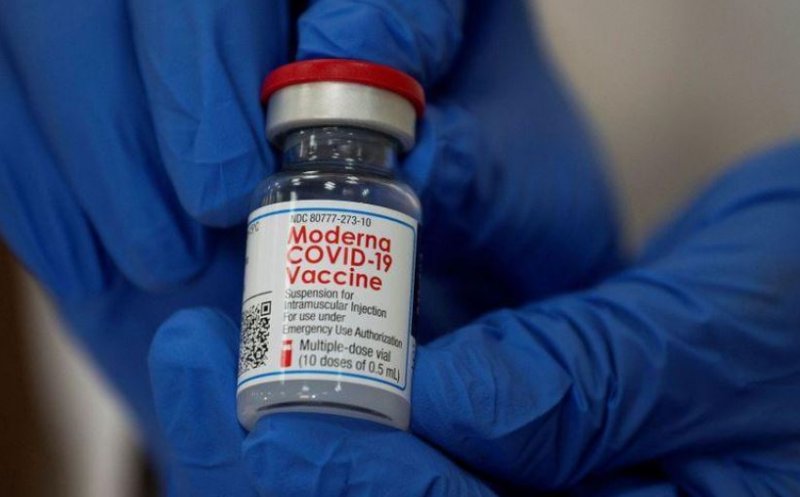 Moderna transmite că booster-ul său creşte protecţia împotriva Omicron