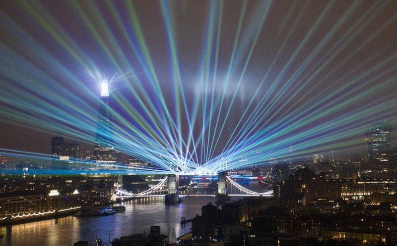 Londra anulează festivităţile de Anul Nou: "Trebuie să luăm măsurile potrivite"