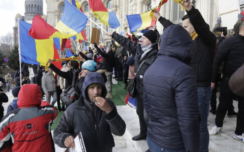 Florin Cîțu condamnă protestul AUR: „Violenţele şi vandalismele lor îi pun în pericol pe românii care nu se pot proteja de COVID-19”