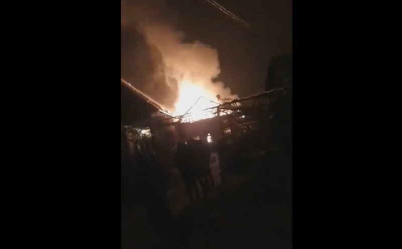INCENDIU în judeţul Cluj: Le-a ars casa în noaptea de Crăciun. De la ce a pornit focul