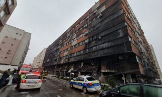 Lecţia unei mame pentru copilul ei: L-a dus să vadă cu ochii lui blocul distrus de doi adolescenţi care s-au jucat cu focul