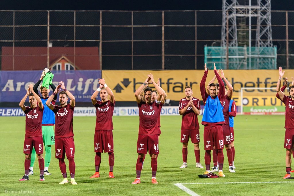 Unul dintre fotbaliștii aflați pe lista neagră a lui Petrescu a acceptat reducerea salariului