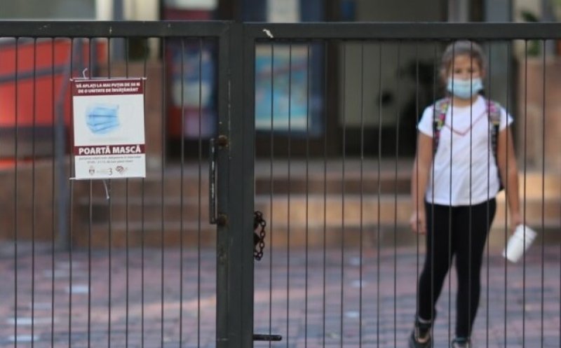 Nu vaccinarea profesorilor, ci gradul de ocupare a paturilor COVID va determina ÎNCHIDEREA ŞCOLILOR