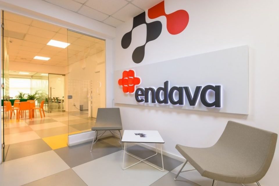 „Sistem integrat pentru automatizarea proceselor de afaceri utilizând inteligența artificială”