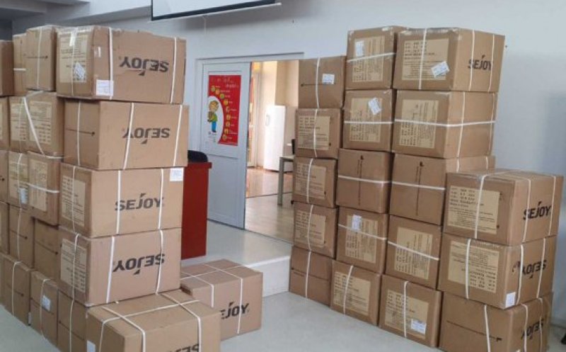 Peste 10 milioane de teste rapide au ajuns în depozitele inspectoratelor școlare din țară