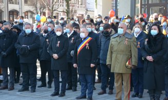 Mica Unire sărbătorită în fața bustului lui Cuza din Cluj-Napoca. Emil Boc și Dacian Cioloș au depus coroane de flori