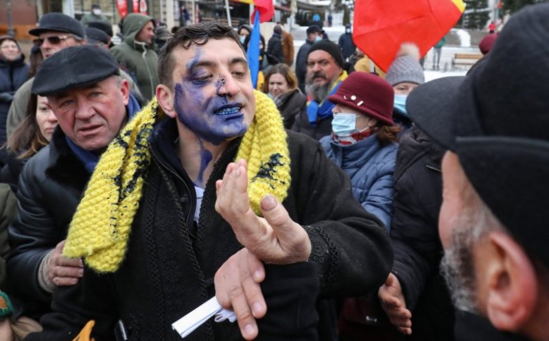 Ce spun cei de la AUR după ce George Simion a fost stropit cu cerneală: „O mizerie să arate că poporul nu e cu noi”
