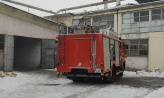 Incendiu la combinatul de prelucrare a lemnului din Gherla