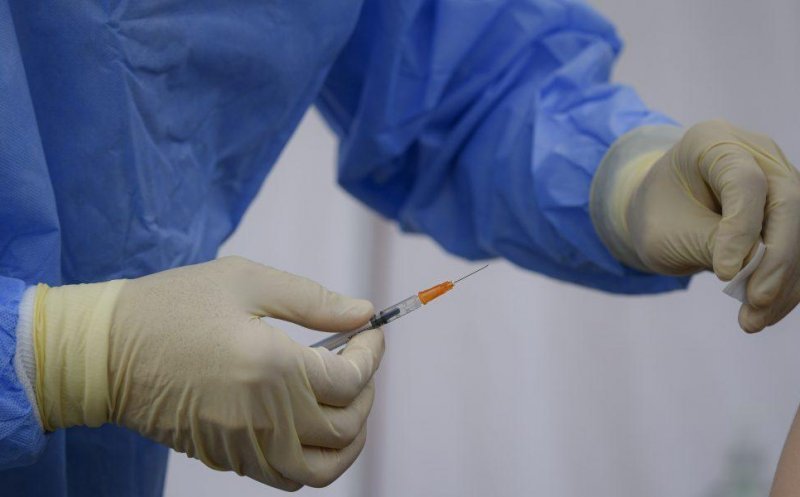 Sub 20.000 de români s-au vaccinat în ultimele 24 de ore. Câte reacții adverse au fost