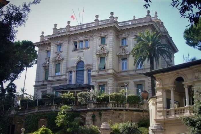 Record pe piața imobiliară: Cum arată vila de 547 de milioane de dolari