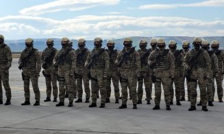 Dîncu şi Iohannis, descind la Cluj. Vizită de informare la Baza Aeriană de la Câmpia Turzii