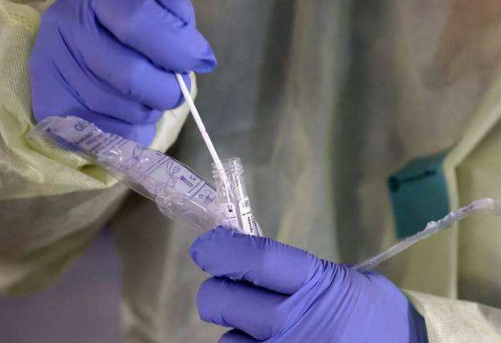 Rafila, îndemn pentru testare COVID la medicii de familie: Ambulanța este suprasolicitată, iar la DSP sunt liste lungi de așteptare