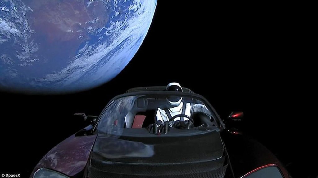 Unde a ajuns mașina trimisă de Elon Musk în spațiu
