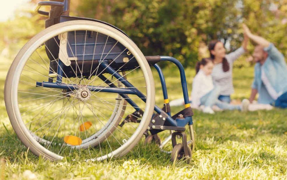 Trei mămici din Turda care au grijă de copii cu dizabilități au obținut o victorie în instanță împotriva Primăriei