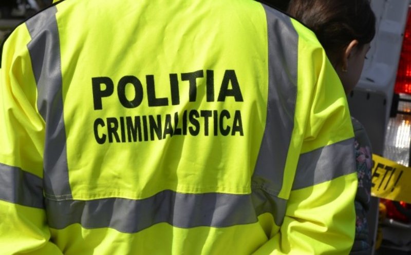 Plin de datorii, cu facturi uriaşe la curent şi o pensie de 1.600 de lei, un pensionar s-a sinucis. Mesajul de adio: "Nu am bani să plătesc"