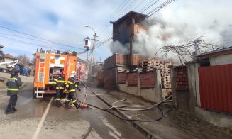 Incendiu la o casă din Cluj-Napoca. Locatarii au reușit să se autoevacueze