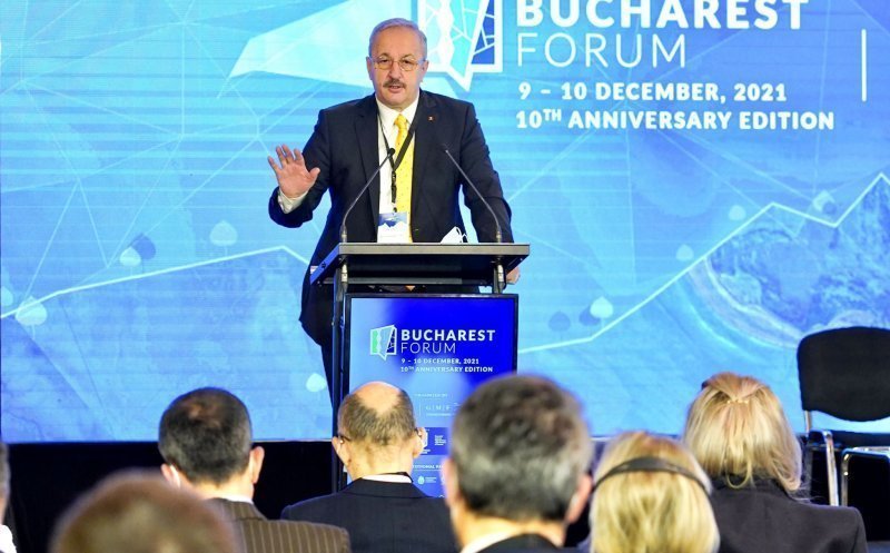 Ministrul Dîncu, despre războiul din Ucraina: „Este o acalmie falsă” / Ce crede că va urma