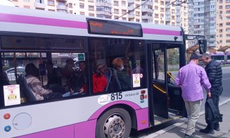 Liniile CTP, raiul cerșetorilor! S-a instalat cu scaun cu tot în autobuz și le-a altoit pe tinerele care nu scoteau bani