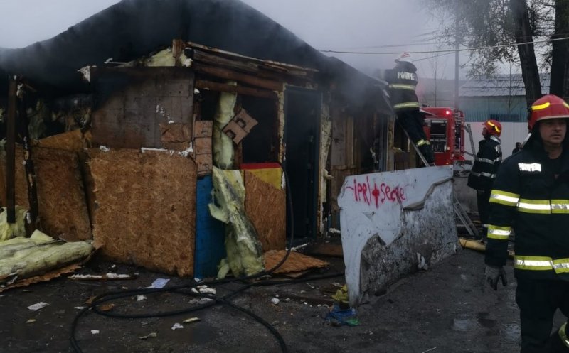 Pompierii clujeni au intervenit cu două autospeciale la un incediu produs pe strada Cantonului