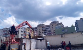 Garajele din Piaţa Ioan Meşter, una cu pământul. Mănăşturenii sunt tare supăraţi