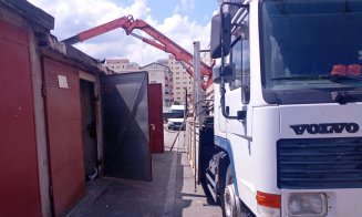 Garajele din Piaţa Ioan Meşter, una cu pământul. Mănăşturenii sunt tare supăraţi
