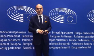 Rareș Bogdan: „La mulți ani, Europă a oamenilor care luptă pentru victoria iubirii asupra fricii”
