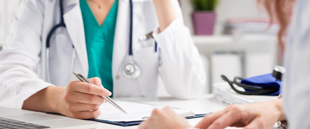 Un medic și alte 44 de persoane din Cluj, condamnate definitiv pentru luare/dare de mită