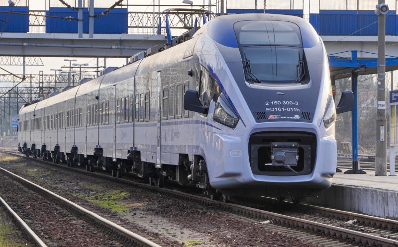 Licitație de miliarde la Ministerul Transporturilor. Noile trenuri electrice vor circula pe ruta Huedin – Cluj – Bistrița