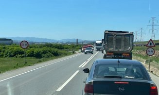Accident pe Muncii. Se circulă în coloană