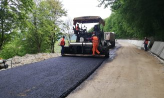 A început asfaltarea unui drum județean cu probleme. Liderul CJ Cluj, în inspecție