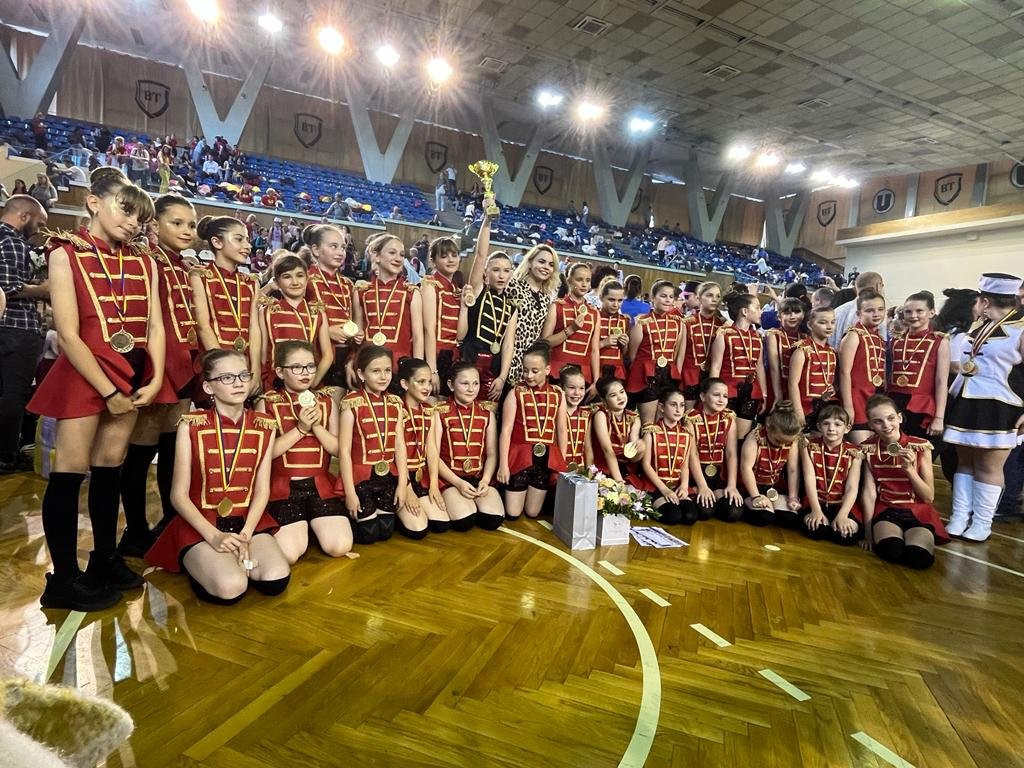 3 titluri de campioane naționale la majorete, câștigate de echipa Magic din Cluj-Napoca