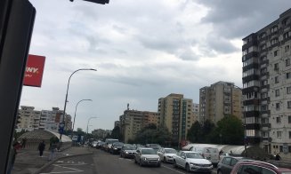 Trafic à la Cluj: ”Vreți să scăpați de aglomerație? Mutați-vă!”/”Sunteți tot în trafic? Eu am ajuns deja la Deva”